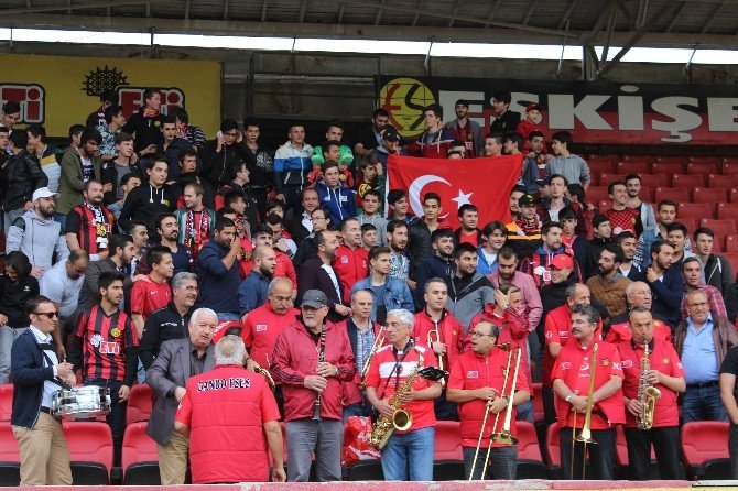 Bando Es-es’ten A Milliler İçin Beste