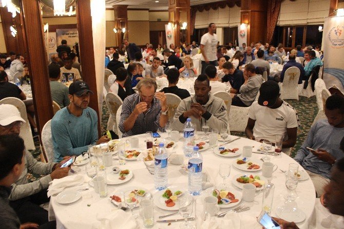 Erzurum Challenge Cup Sporcular Yarış Öncesi İftarda Buluştu