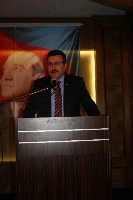 Ak Parti’nin Trabzon’daki Kurucuları İftar Yemeğinde Bir Araya Geldi