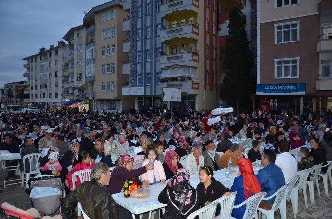 Boyabat’ta Mahalle İftarları Başladı