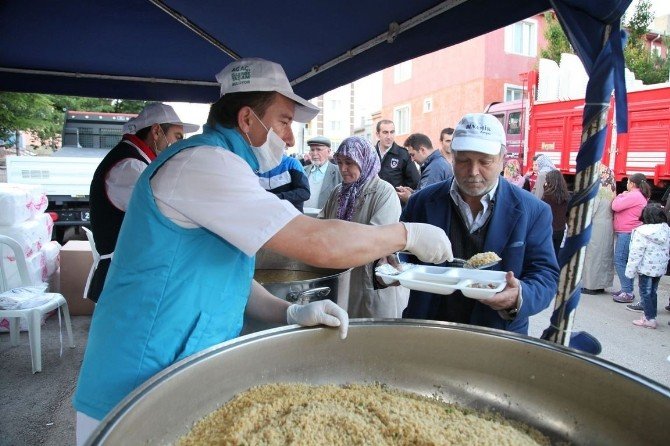 Başkan Kurt, Orhangazi’deki İftar Programına Katıldı