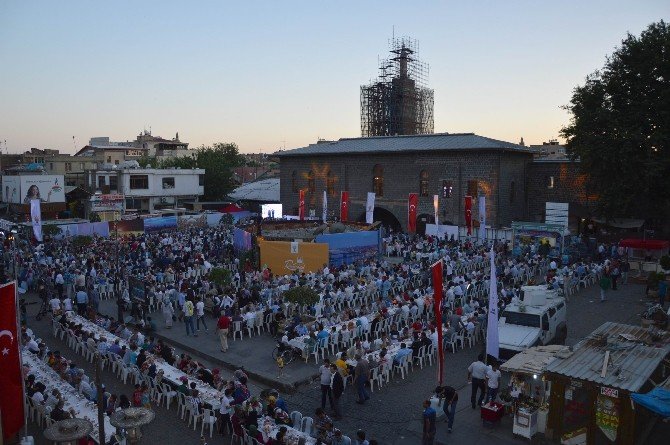 Ak Parti İstanbul Teşkilatı Diyarbakır’a Çıkarma Yaptı