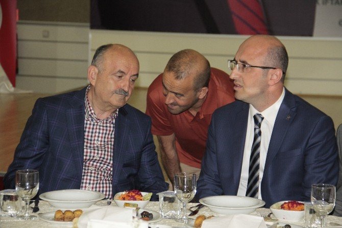 Ak Parti Genel Başkan Yardımcısı Müezzinoğlu Kocaeli’de