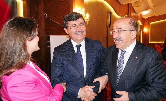 İftar, Teravih, Sahur Koşturuyor