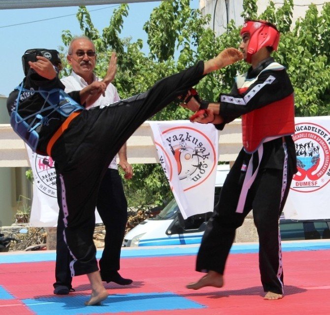 Hapkido Şampiyonasında Öğrenciler Kıyasıya Mücadele Etti