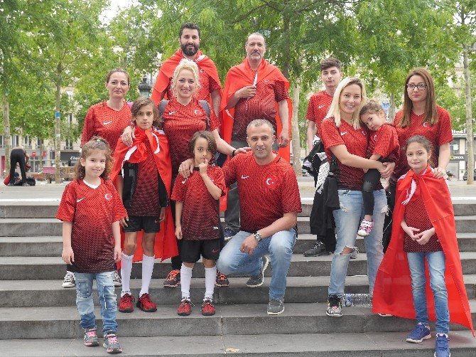 Paris’te Türk Coşkusu