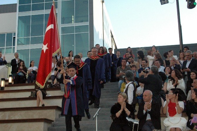 Ted Üniversitesi İlk Mezunlarını Verdi