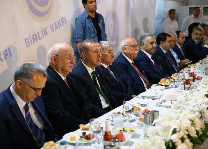 Cumhurbaşkanı Erdoğan 36. Geleneksel Birlik Vakfı İftarı’na Katıldı