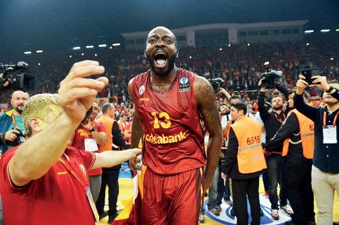 Lasme: "Telefonu Kapatmadan Galatasaray’a Gelmeyi Kabul Ettim"