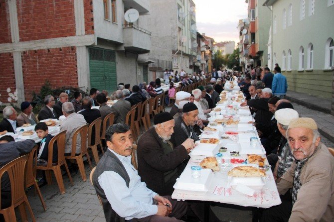Taşköprü’de Mahalle İftarları Başladı