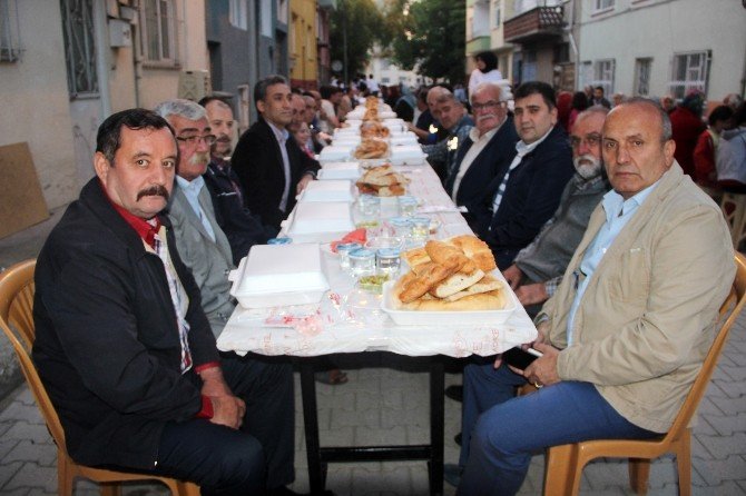 Taşköprü’de Mahalle İftarları Başladı