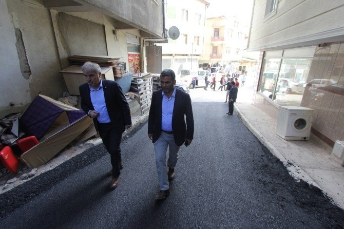 Başkan Memiş, Asfalt Çalışmaların Yakından Takip Ediyor