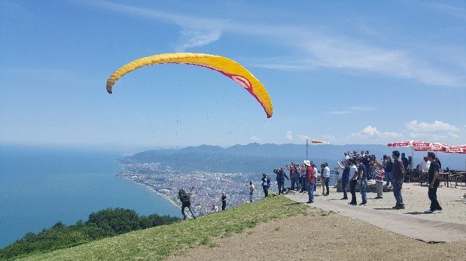 Ordu’da Yamaç Paraşütü Heyecanı