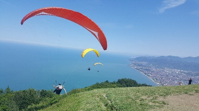 Ordu’da Yamaç Paraşütü Heyecanı