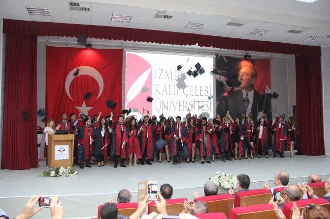 İkçu Su Ürünleri Mühendisliği İlk Mezunlarını Verdi