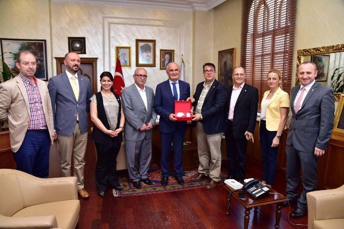 Kızılay Samsun Şubesi Yönetimi, Başkan Yılmaz’ı Ziyaret Etti
