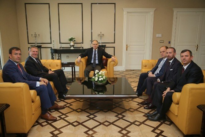 Bakan Kılıç, Ukrayna Milli Olimpiyat Komitesi Başkanı Sergey Bubka’yı Kabul Etti