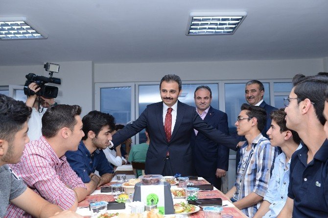 Başkan Külcü’den Lys’ye Girecek Öğrencilere İftar