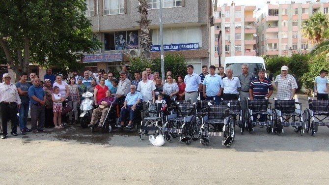 Dr. Fatih Dölek’ten Silifke Engelliler Derneği’ne 26 Akülü Araç
