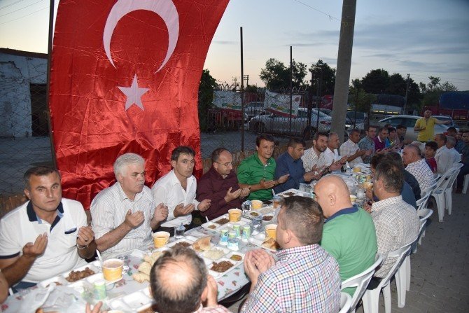 Üzülmez, Ağasarlıların İftarına Konuk Oldu