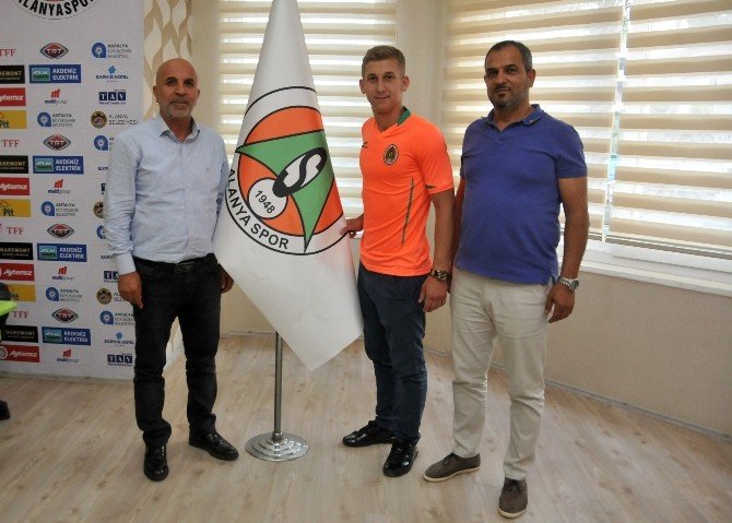 Alanyaspor’a Ukraynalı Sol Bek