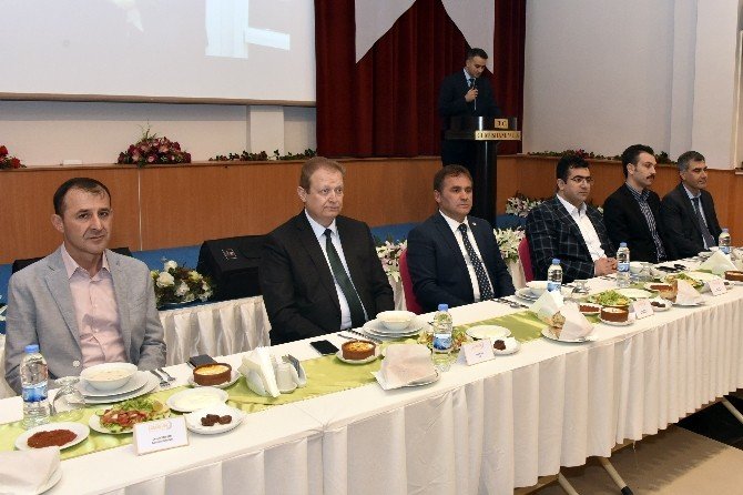 Vali Yavuz’a Veda Yemeği
