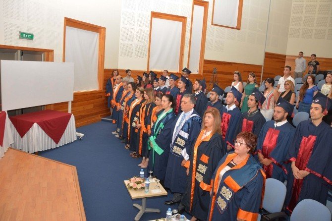 Ydü Turizm Ve Otel İşletmeciliği Mezunları Diplomalarını Aldı