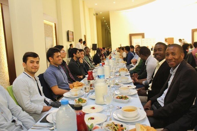 52 Farklı Ülkeden Yaklaşık 200 Öğrenci Yök’te Düzenlenen İftarda Buluştu
