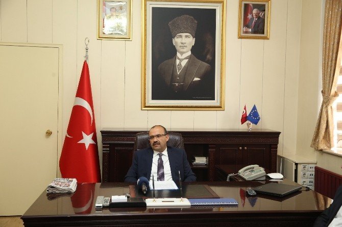 Bayburt Valisi Ustaoğlu Göreve Başladı