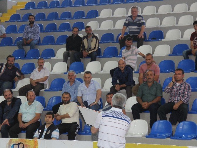 Çaykur Kura Çekimi İle Eski Hükümlü 20 İşçiyi İşe Aldı