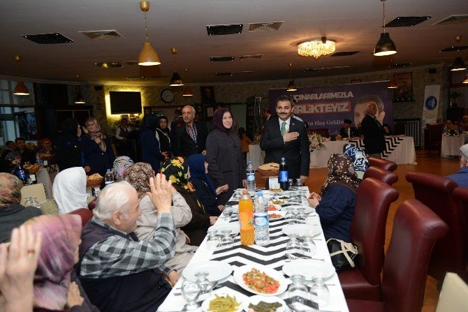 Başkan Külcü Uluçınarlarla İftarda Buluştu