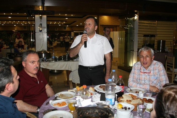 Hastanesi Çalışanları İftar Yemeğinde Buluştu