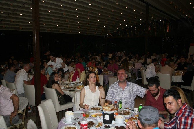 Hastanesi Çalışanları İftar Yemeğinde Buluştu