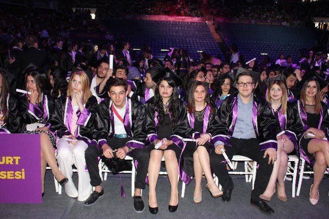 İstanbul’un 5 Bin 400 Uğurlu Öğrencisi, Geleceğe Uğurlandı