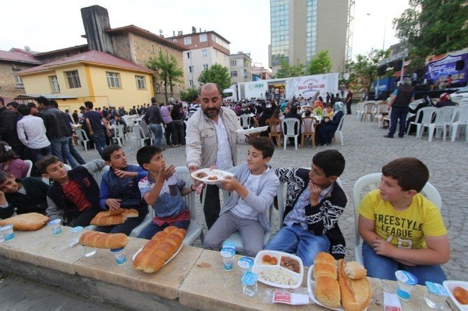 Bayburt’ta Kardeşlik İftarı