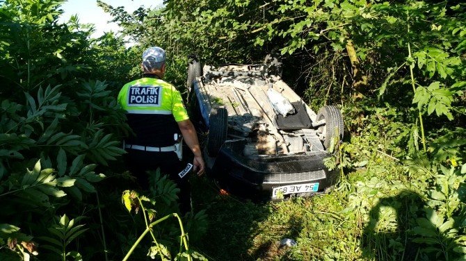 Sakarya’da Trafik Kazası: 3 Yaralı