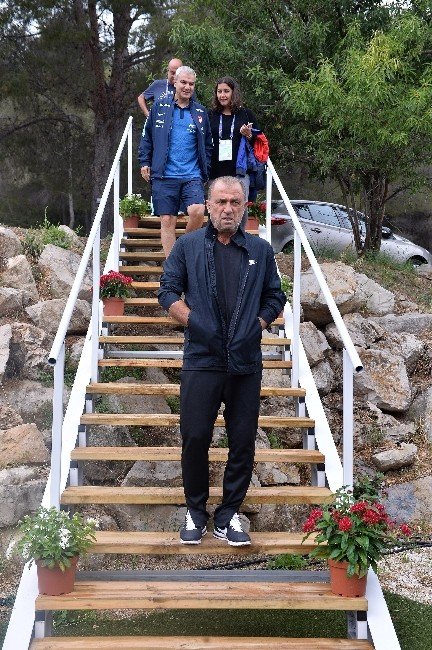 Fatih Terim: “Gruptan Çıkacağımıza İnanıyorum”