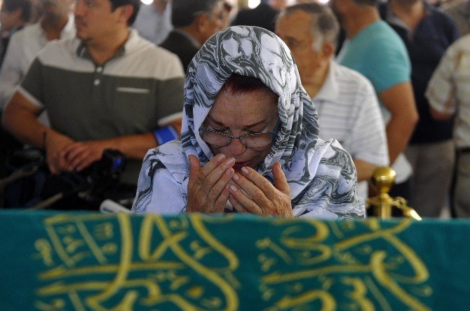 Hakkı Devrim Son Yolculuğuna Uğurlanıyor