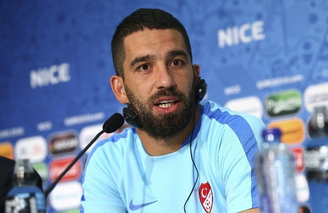 Arda Turan: "Daha Önce De Hata Yaptık Ama Ayağa Kalmasını Bildik"