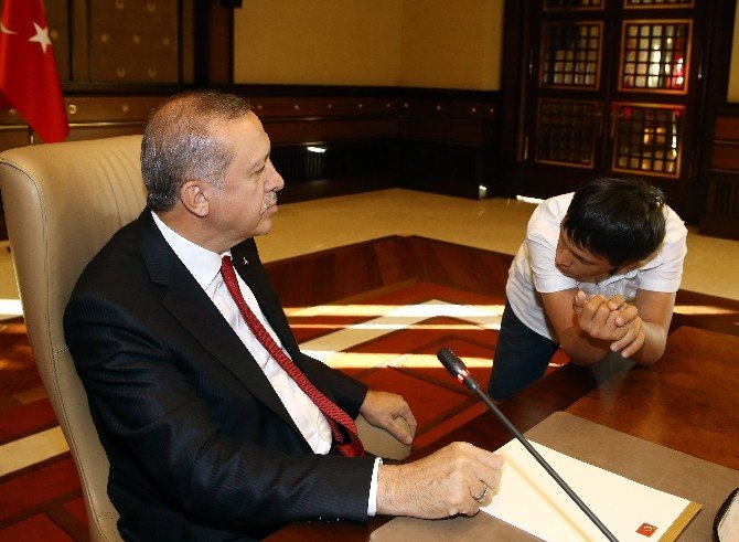 Cumhurbaşkanı Erdoğan Çocuklarla Buluştu