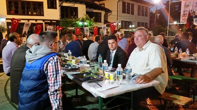 Sultangazi Belediyesi, Mehmet Akif’in Doğduğu Şehirde İftar Verdi