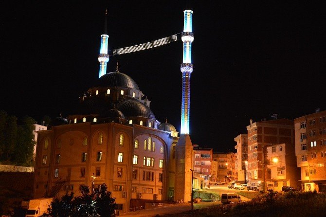 Ordu Semaları Mahyalarla Şenlendi