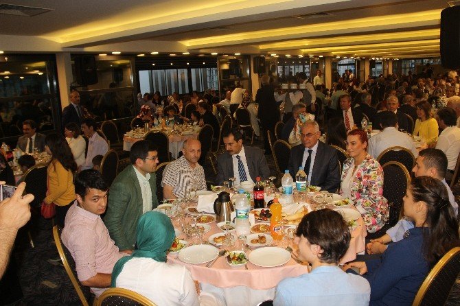 Protokol, Şehit Ailelerini İftarda Ağırladı