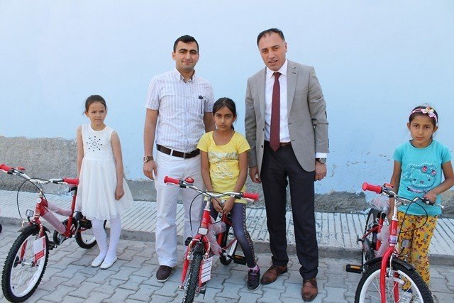 Sungurlu’da Sağlıklı Yaşam İçin Bisiklet Dağıtımı Yapıldı