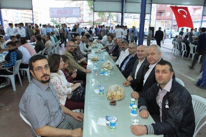 Çorlu’daki Sinoplular İftarda Buluştu