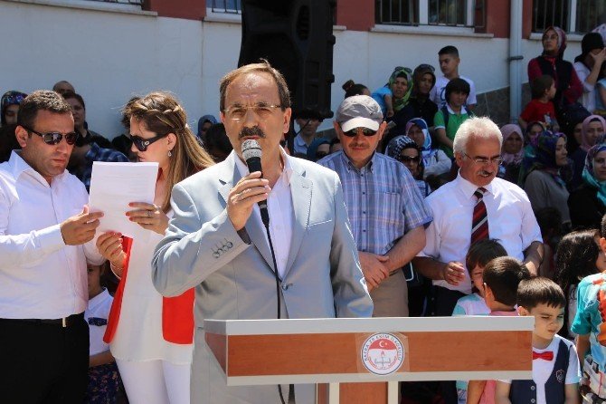 Başkan Şahin, Karne Dağıtım Törenlerine Katıldı