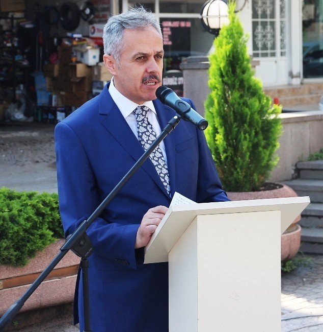 Bursa’da Yarım Milyon Öğrencinin Karne Heyecanı