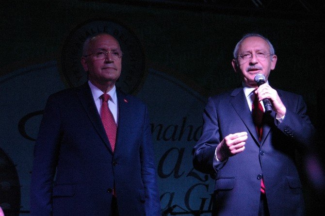 Kılıçdaroğlu, Yenimahallelilerle İftar Yemeğinde Bir Araya Geldi