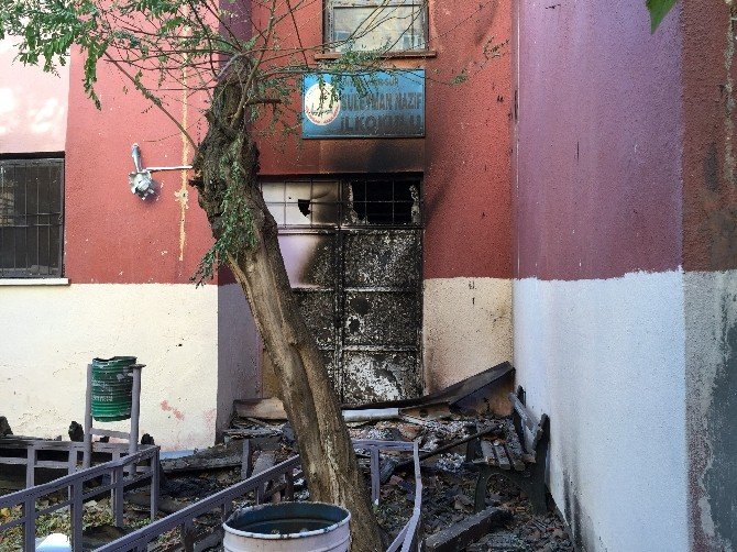 Yaklaşık 200 Bin Öğrenci Terör Dolayısıyla Eğitimini Tamamlayamadı