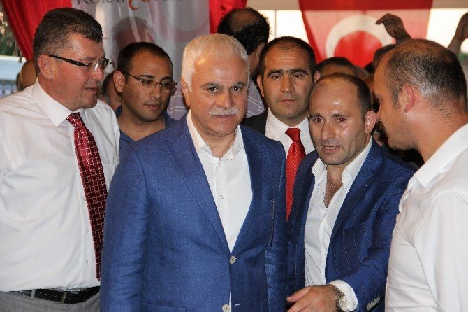 Mhp’li Aydın Manisalı Partililerle İftar Yaptı